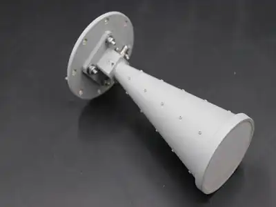 Understanding TE11 Mode: The Fundamental Operation of Circular Horns Understanding TE11 Mode: The Fundamental Operation of Circular Horns